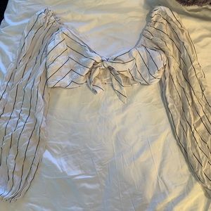 Long sleeve crop top